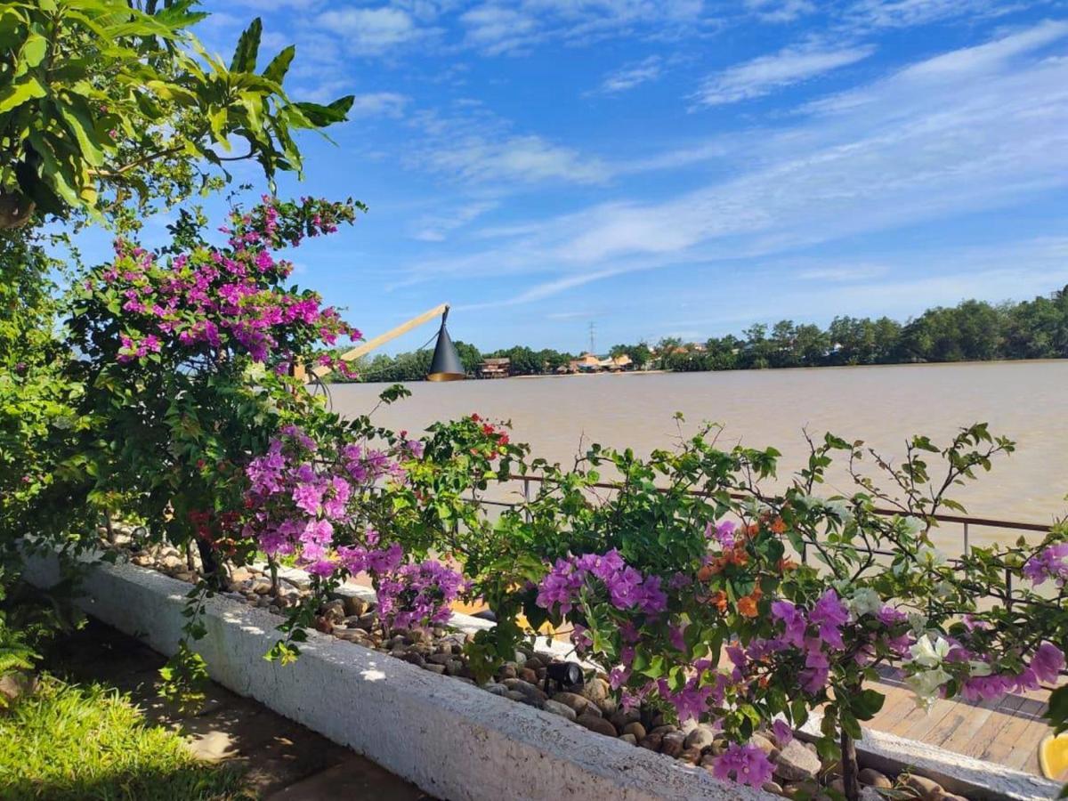 The B Resort Kampot Exterior photo