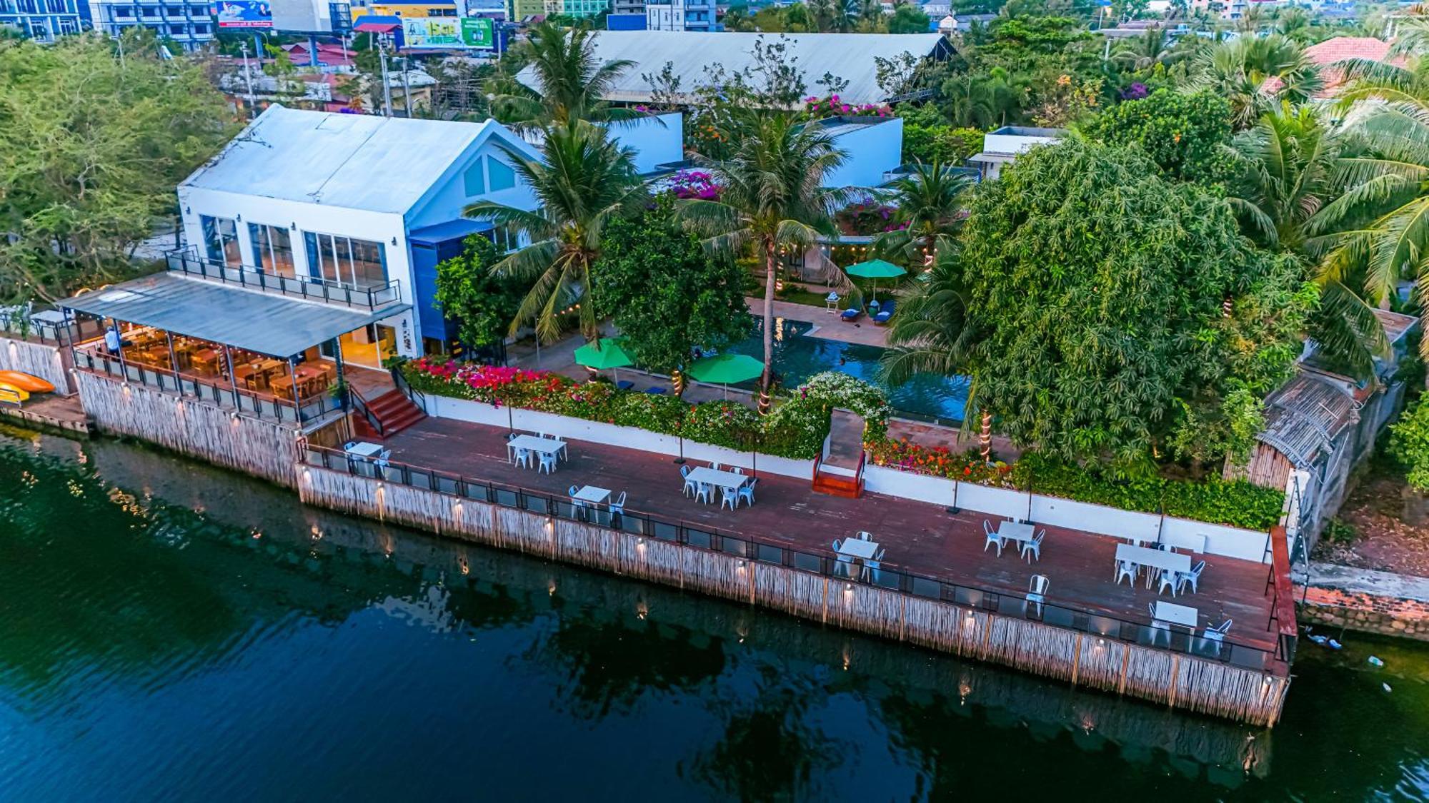 The B Resort Kampot Exterior photo
