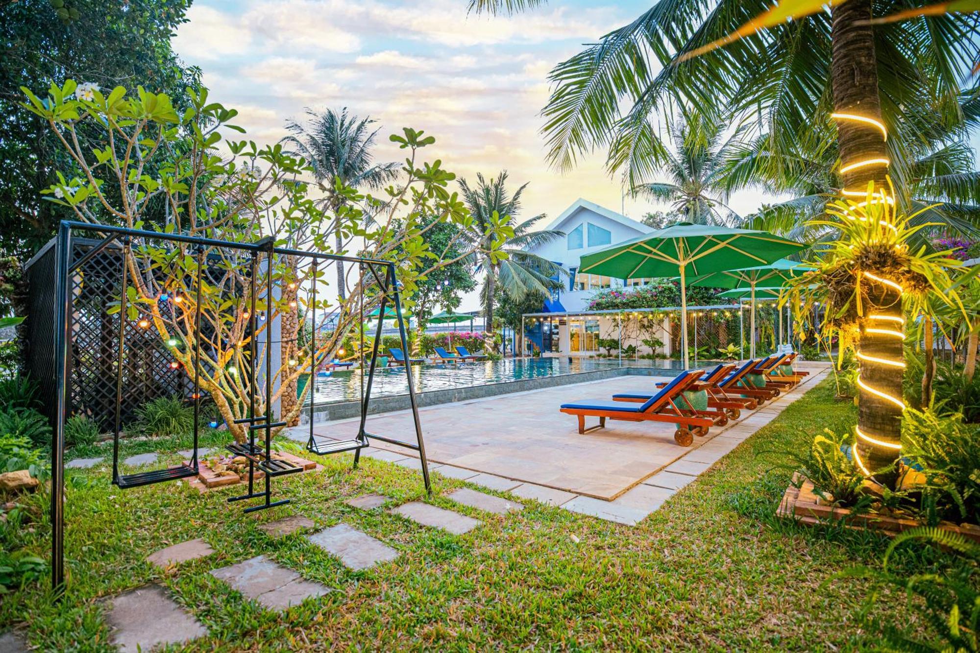 The B Resort Kampot Exterior photo
