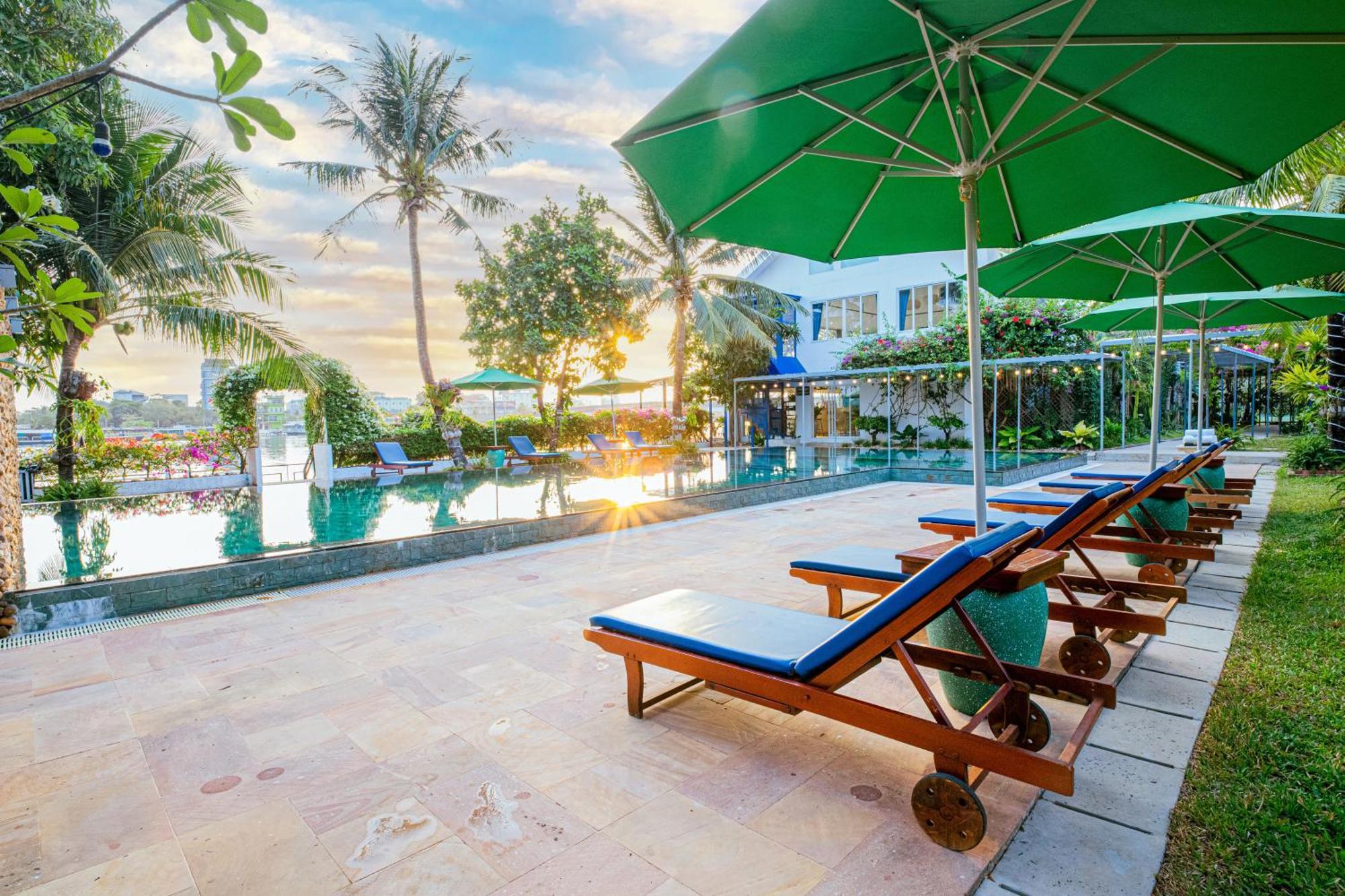 The B Resort Kampot Exterior photo