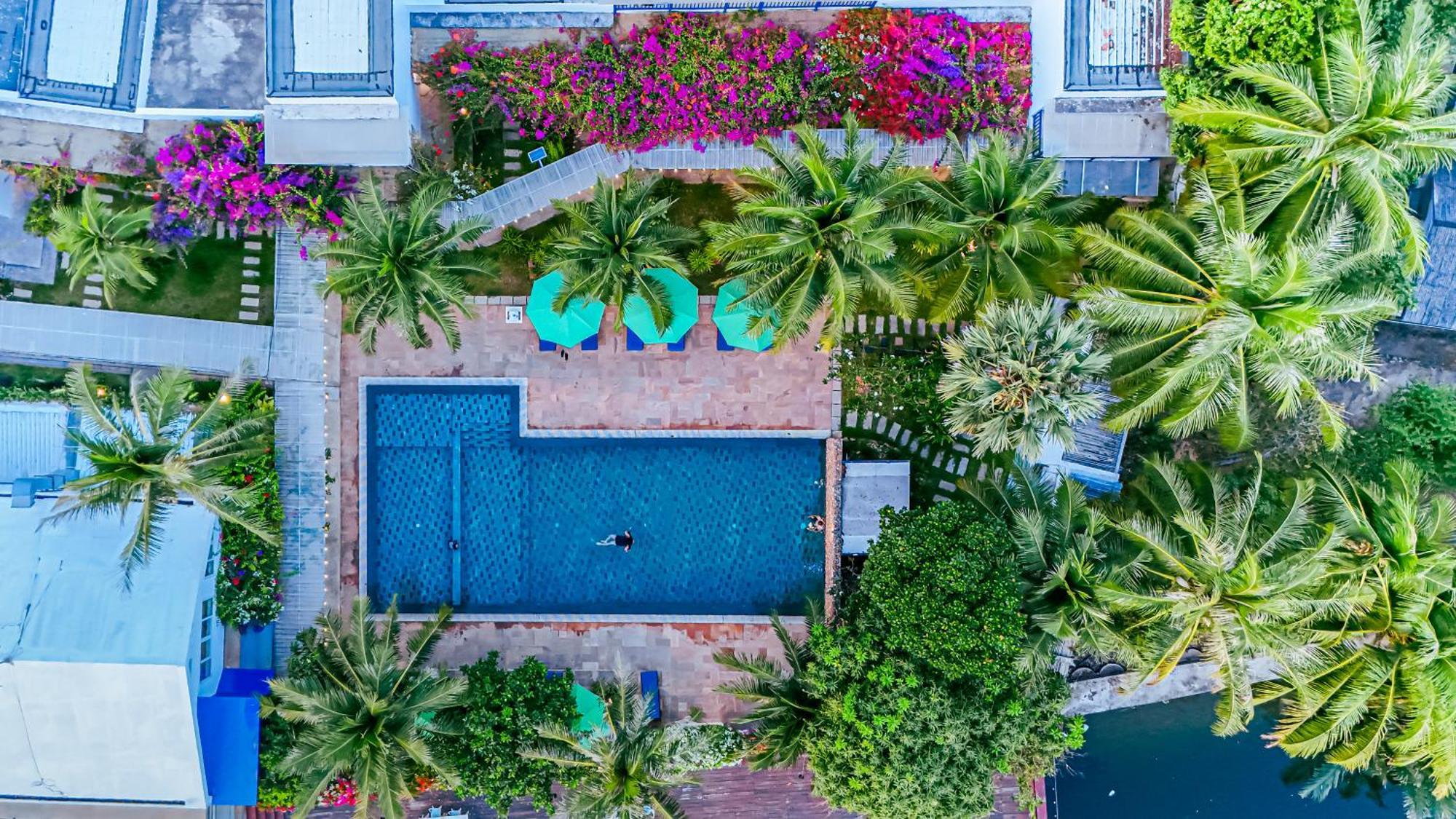 The B Resort Kampot Exterior photo